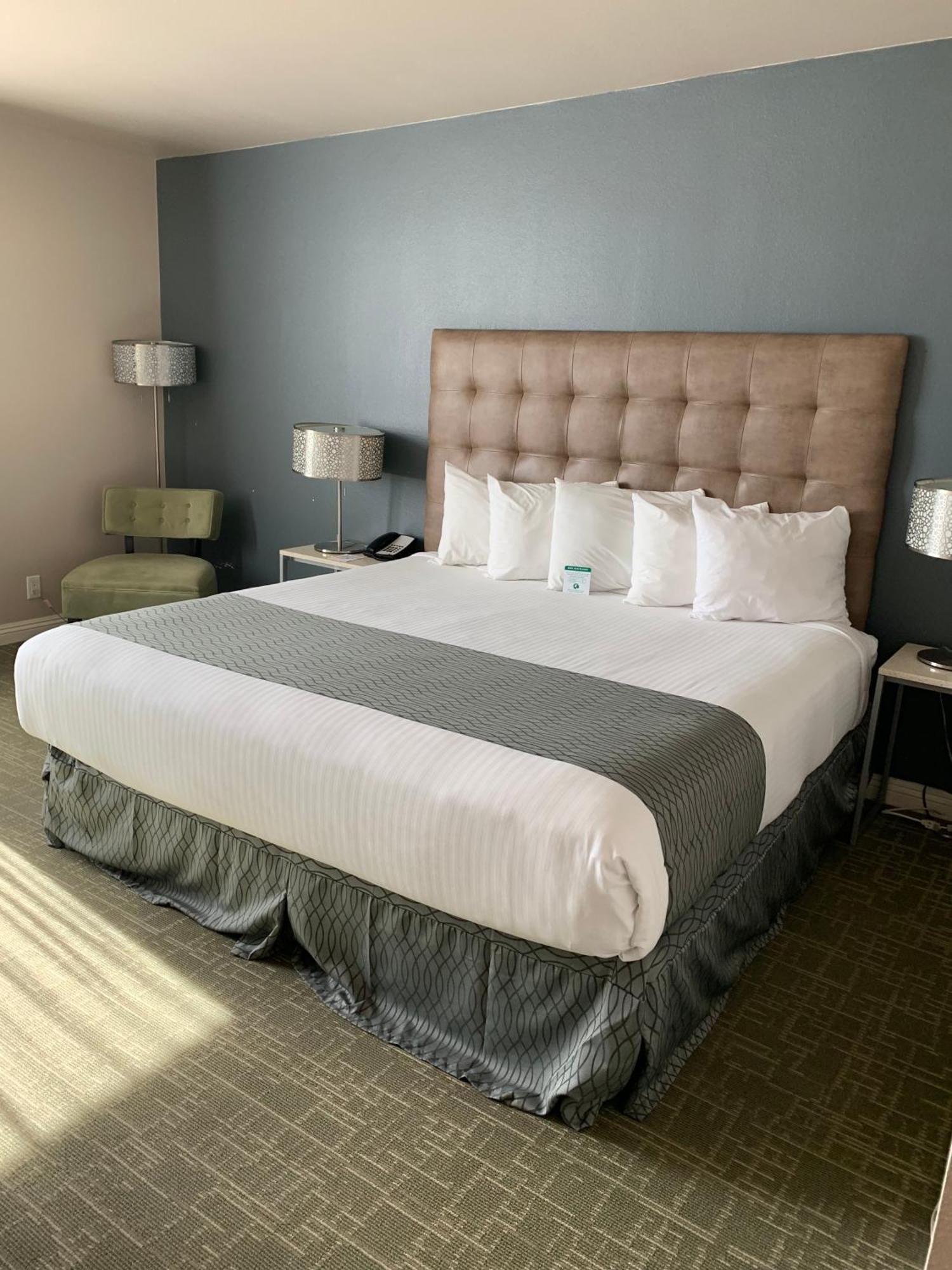 Redac Gateway Hotel Torrance Værelse billede